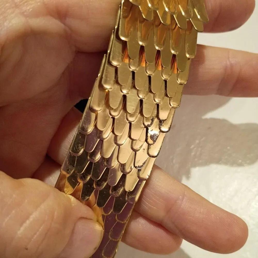 Vintage Stretch Metal Snake Scale Belt with Leaf Buckle